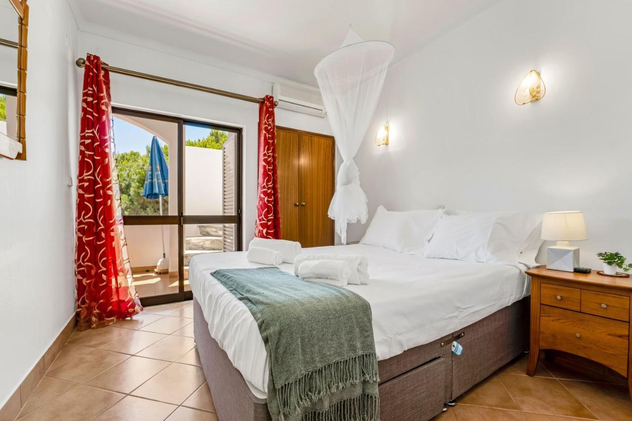 Pine Trees Penthouse Daire Olhos de Agua  Dış mekan fotoğraf