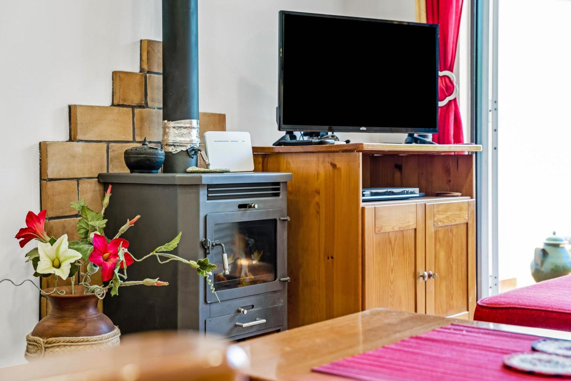 Pine Trees Penthouse Daire Olhos de Agua  Dış mekan fotoğraf